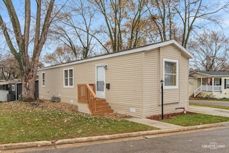 1101 Richard Rd, Elgin, IL 60123