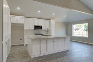 2609 Fairfield Dr, Edmond, OK 73012