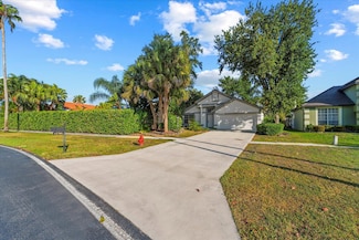 12709 White Coral Dr, Wellington, FL 33414