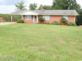 203 Wall St, Bassett, VA 24055