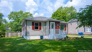 1221 Pennoyer Ave, Grand Haven, MI 49417