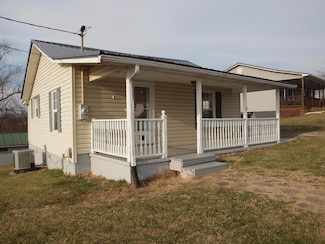 641 Locust St NW, Abingdon, VA 24210