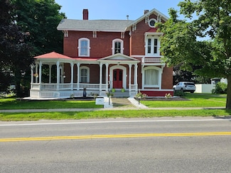 106 Elm St, Malone, NY 12953