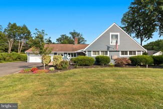 6 Forsythia Dr N, Levittown, PA 19056