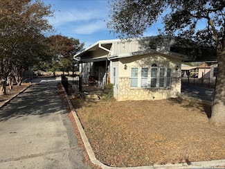 159 Star Ln, Pipe Creek, TX 78063