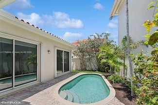 1576 Breakwater Terrace, Hollywood, FL 33019