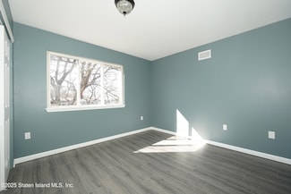 15 Federal Place, Staten Island, NY 10303