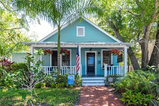 321 27th St W, Bradenton, FL 34205