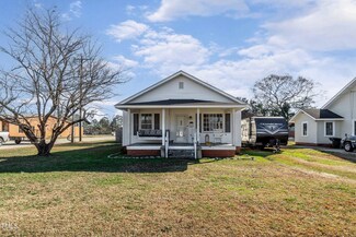 311 E F St, Erwin, NC 28339
