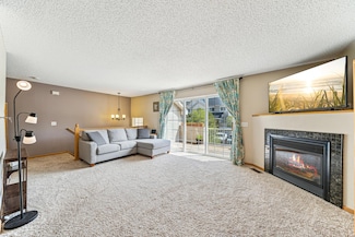 314 Brickyard Dr, Chaska, MN 55318
