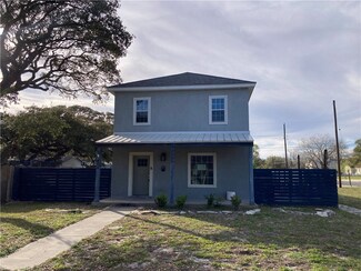 404 S Mccampbell St, Aransas Pass, TX 78336