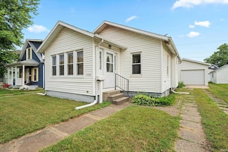 1750 Homewood Ave, Mishawaka, IN 46544