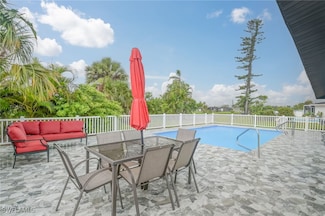25 Caddy Rd, Rotonda West, FL 33947