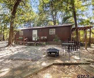 23207 Holly Rd, Mineola, TX 75773