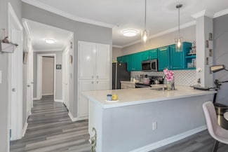 2111 Welch St Unit B201, Houston, TX 77019