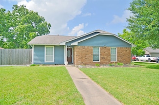 11731 Bowie Dr, La Porte, TX 77571