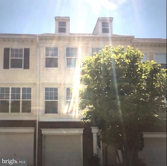 8188 Rainwater Cir, Manassas, VA 20111