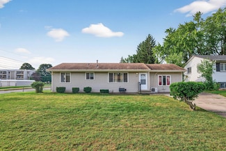 2014 Carnelian Ln, Saint Paul, MN 55122