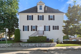 5 Floyd St Unit 1, Waltham, MA 02453