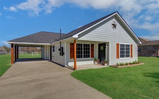 15207 Hummingbird St, Baytown, TX 77523