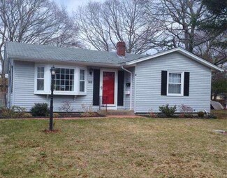 148 Greenbrier Dr, New Bedford, MA 02745