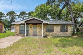 906 W 3rd St, Hearne, TX 77859