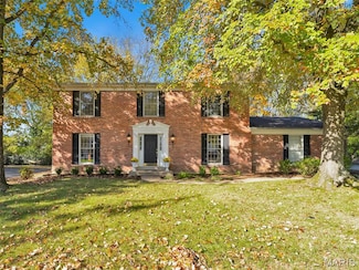 2323 Hollyhead Dr, Saint Louis, MO 63131