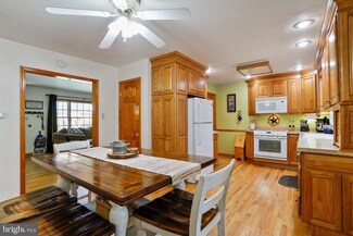 10911 Clinton Ave, Hagerstown, MD 21740