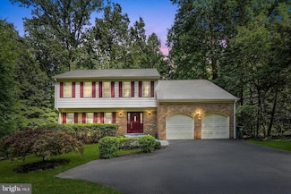 9814 Natick Rd, Burke, VA 22015