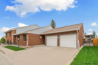 722 Mylar Park Dr, Cheyenne, WY 82009