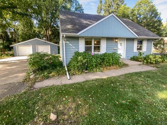 8236 Queen Ave S, Minneapolis, MN 55431