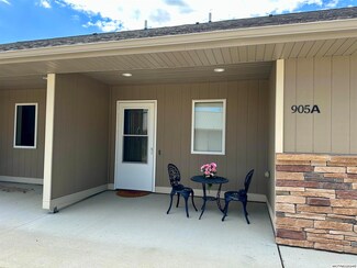 905 3rd Ave S, Clear Lake, IA 50428