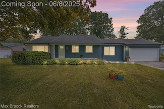 500 Colebrook Dr, Troy, MI 48083