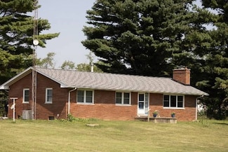 1225 Stanton Airport Rd, Riverton, IL 62561