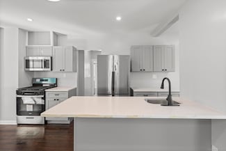 230 Cooke St Unit 2, Waterbury, CT 06710