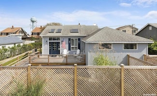 603 Bayberry Walk, Ocean Beach, NY 11770
