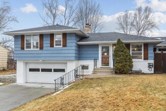 8418 Virginia Cir N, Saint Louis Park, MN 55426