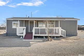 2580 Tonopah St, Silver Springs, NV 89429