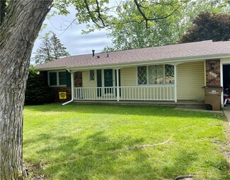 213 Mitchell Ave SW, Mitchellville, IA 50169