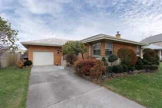 8434 W Sunnyside Ave, Chicago, IL 60656