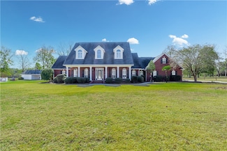 3951 Golfview Dr, Blackshear, GA 31516