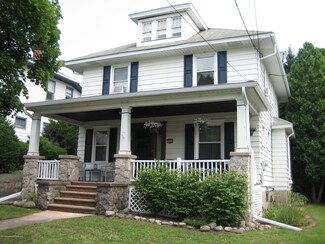 516 Miles Ave, Olyphant, PA 18447