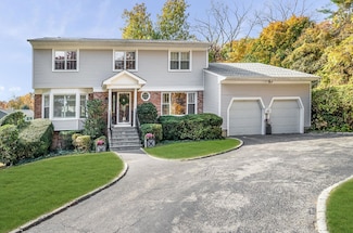 63 Underhill Rd, Scarsdale, NY 10583