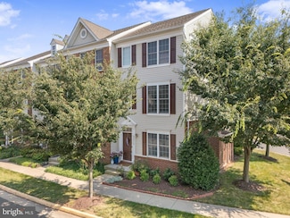 42915 Mccomas Terrace, Chantilly, VA 20152