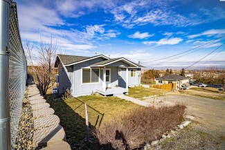715 Buena Vista Ave, Sunnyside, WA 98944