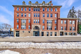 79 Bramhall St, Portland, ME 04102