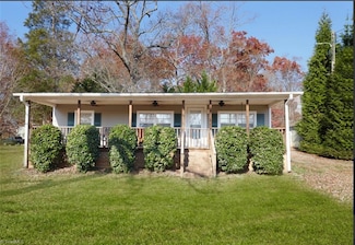 531 Lake Shore Ave, Lexington, NC 27292