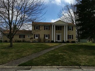 205 Orchard Ln, Napoleon, OH 43545