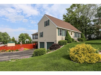 22 Overland St, Manchester, NH 03103