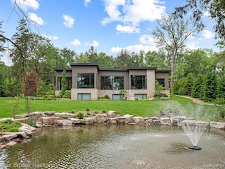 4890 Charing Cross Rd, Bloomfield Hills, MI 48304